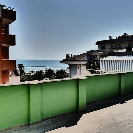 Hotel Desiree San Benedetto del Tronto Exterior foto