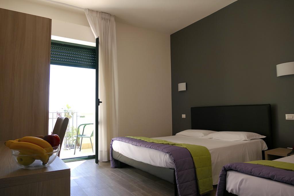Hotel Desiree San Benedetto del Tronto Exterior foto