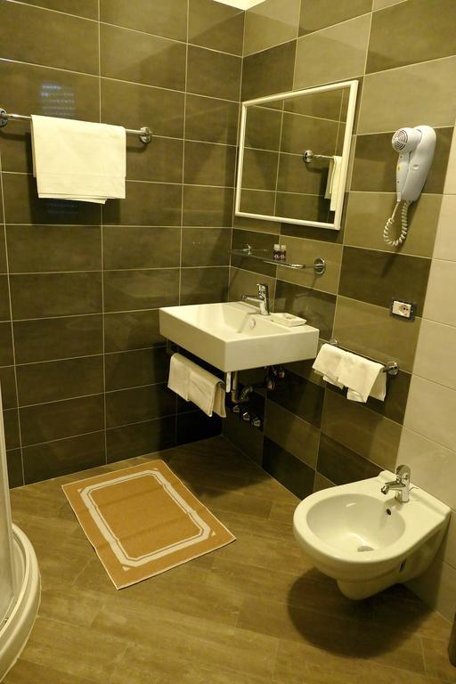 Hotel Desiree San Benedetto del Tronto Exterior foto