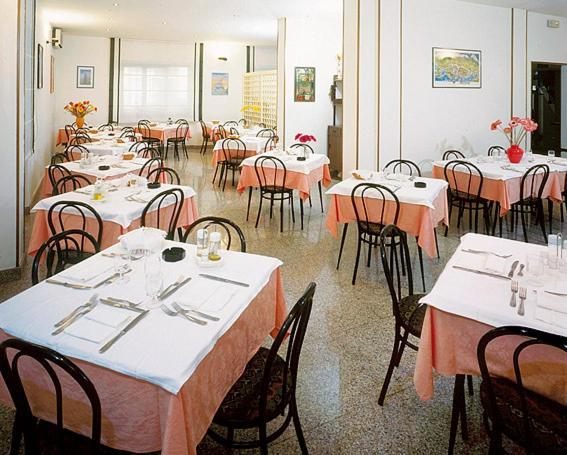 Hotel Desiree San Benedetto del Tronto Exterior foto