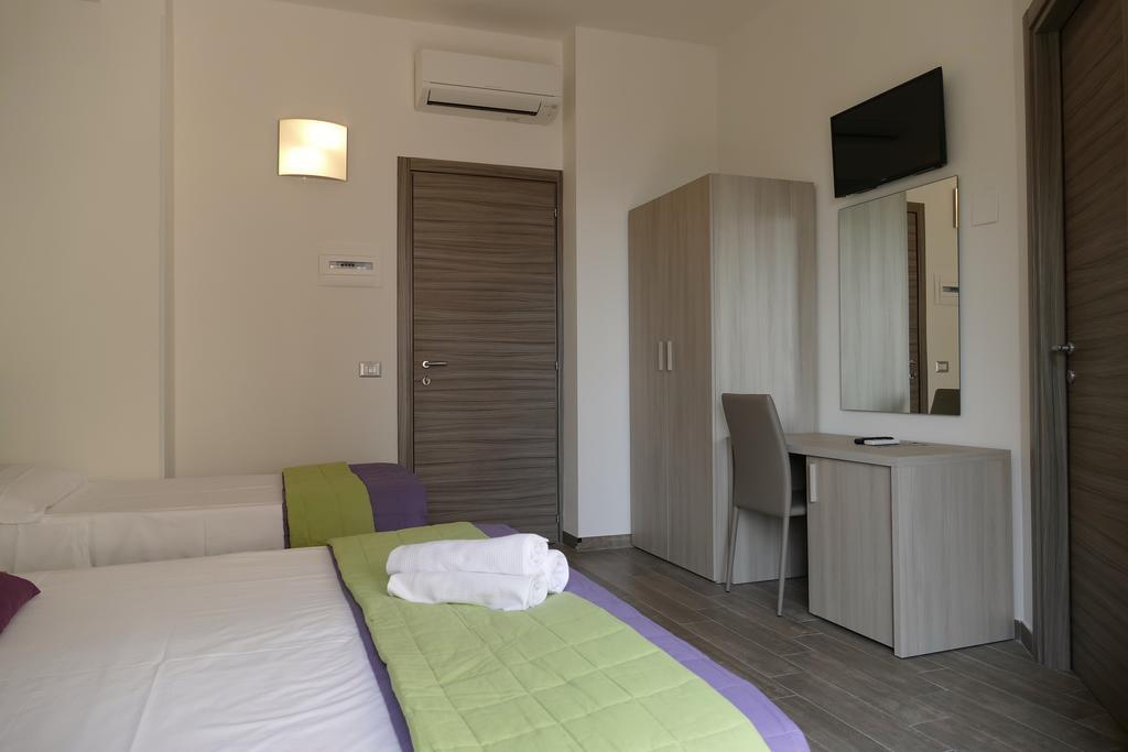 Hotel Desiree San Benedetto del Tronto Exterior foto