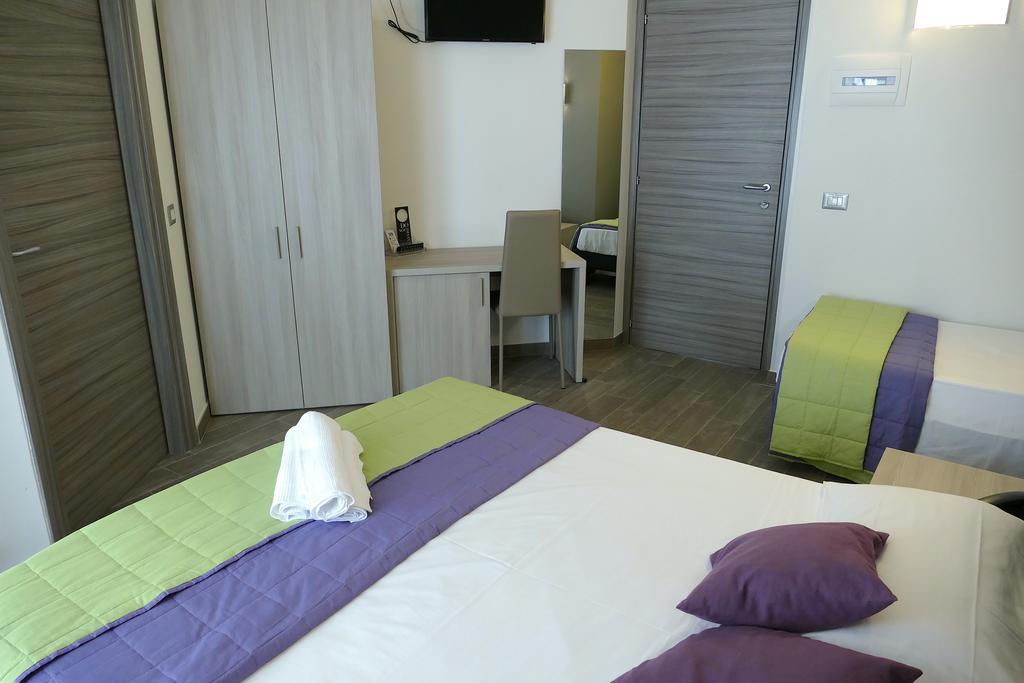 Hotel Desiree San Benedetto del Tronto Exterior foto