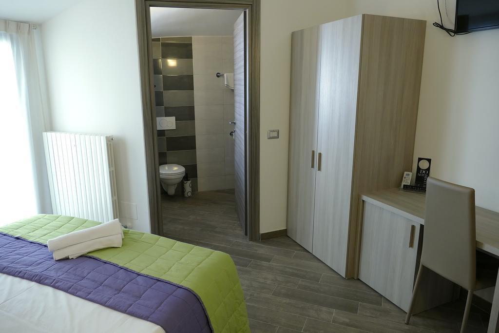 Hotel Desiree San Benedetto del Tronto Exterior foto