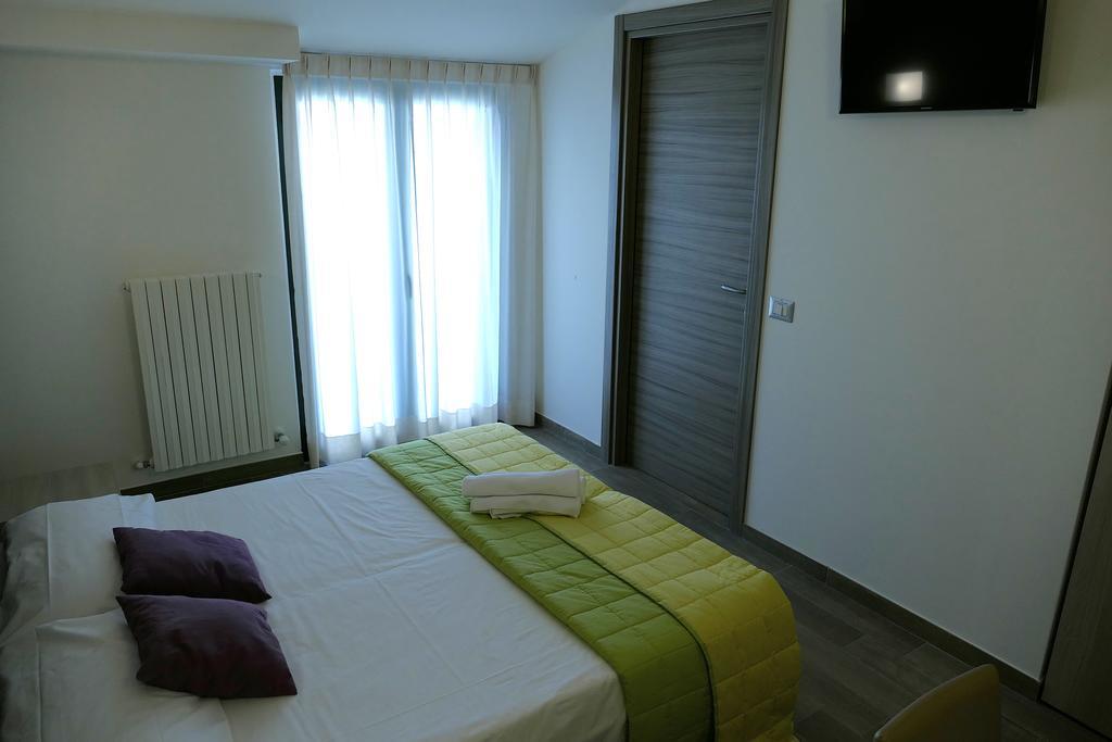 Hotel Desiree San Benedetto del Tronto Exterior foto