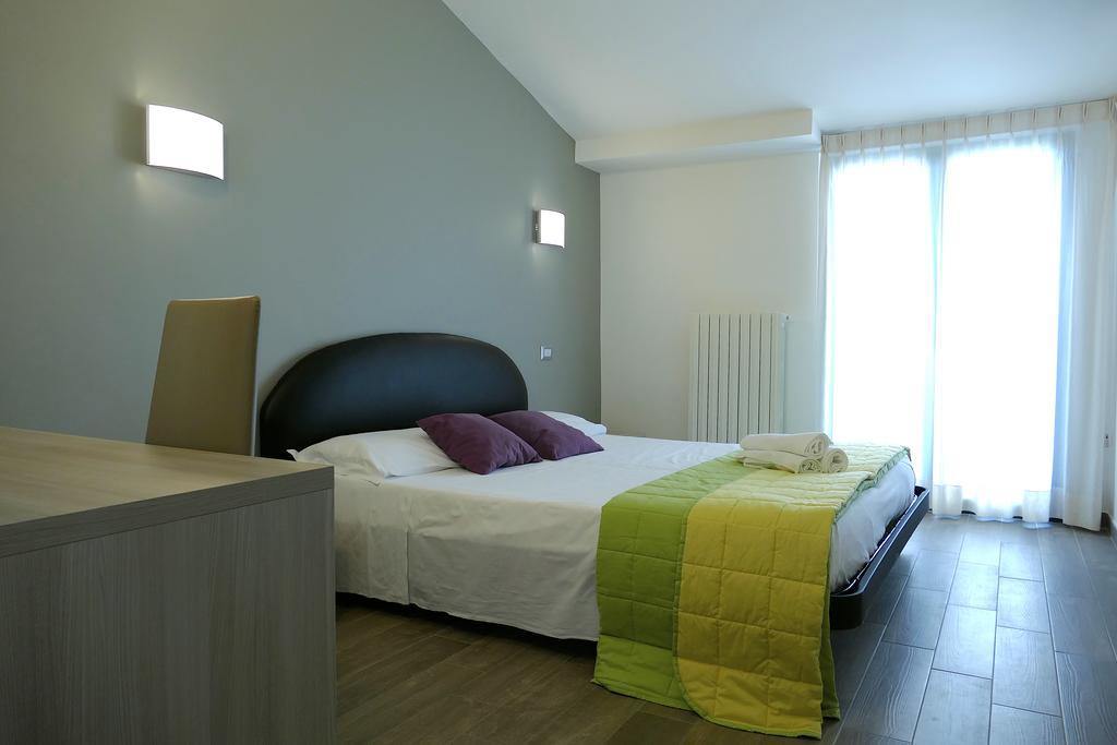 Hotel Desiree San Benedetto del Tronto Exterior foto