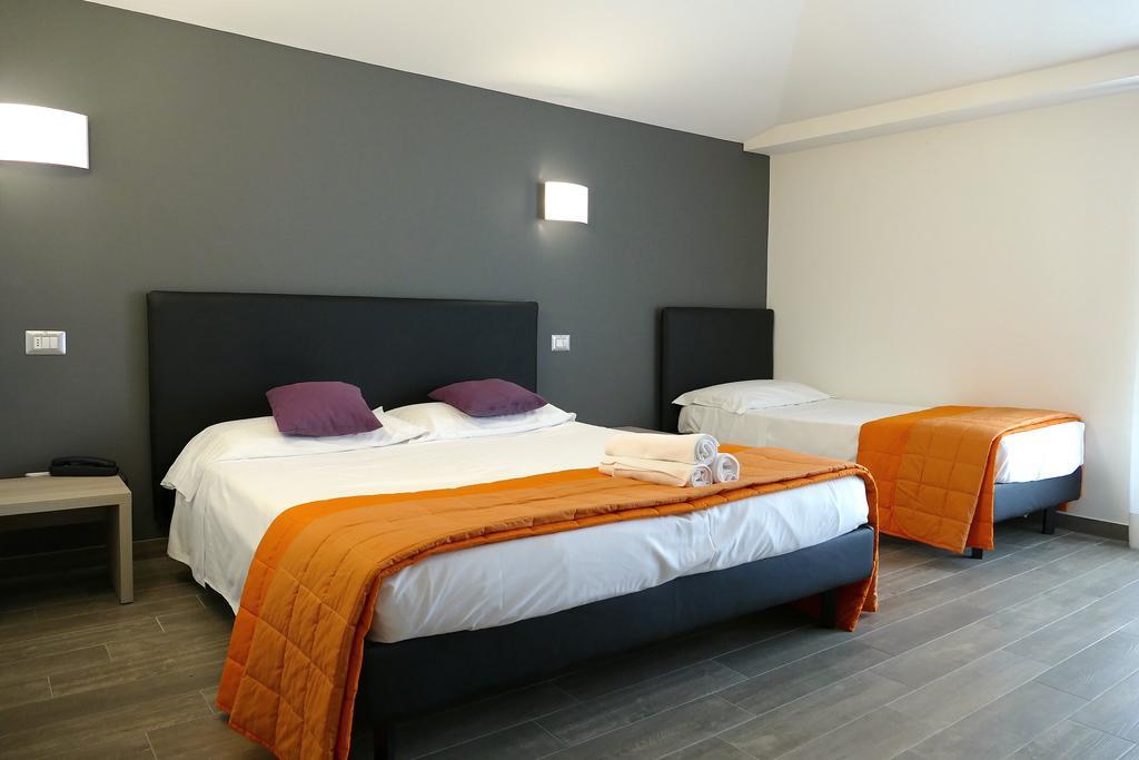 Hotel Desiree San Benedetto del Tronto Exterior foto