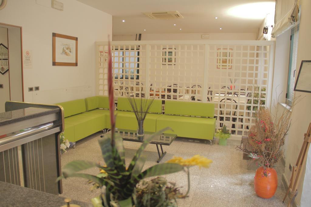 Hotel Desiree San Benedetto del Tronto Exterior foto